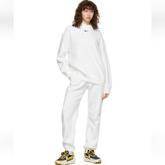 Nike Pants & Jumpsuits Nwt Nike Loose Fit Mid Rise Sweatpants Poshmark